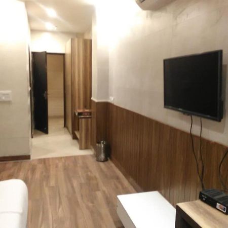 Aval International Hotel Gurgaon Exterior foto